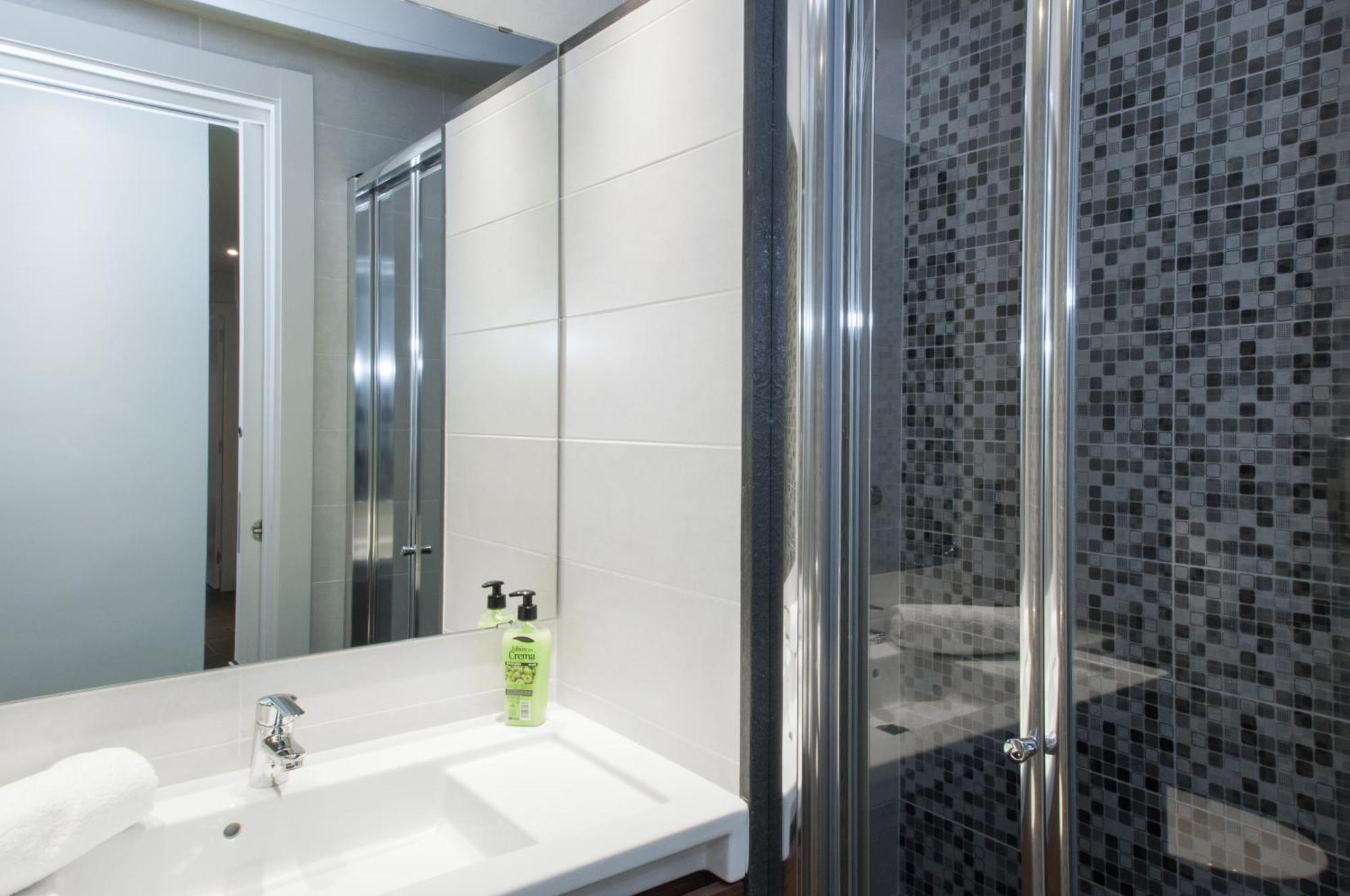 Apartment Autentic Eixample Barcelona