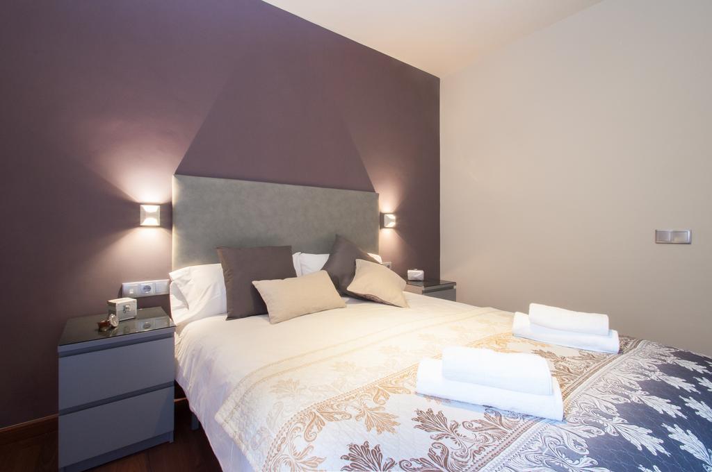 Autentic Eixample Apartment Barcelona